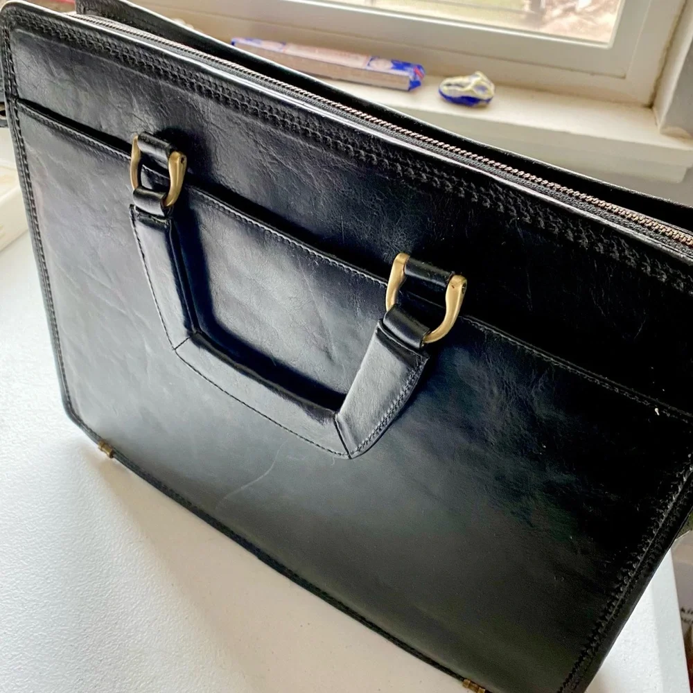 Elegant Black Leather Briefcase for Men Italian leather bag